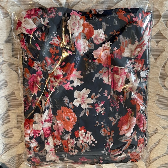 NWT Savannah Wrap Maxi in Midnight Flora - Picture 5 of 5